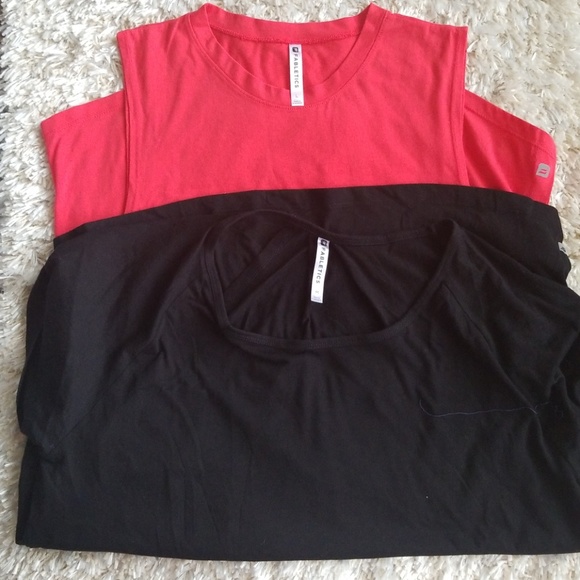 NWOT Fabletics tops bundle - Picture 1 of 3